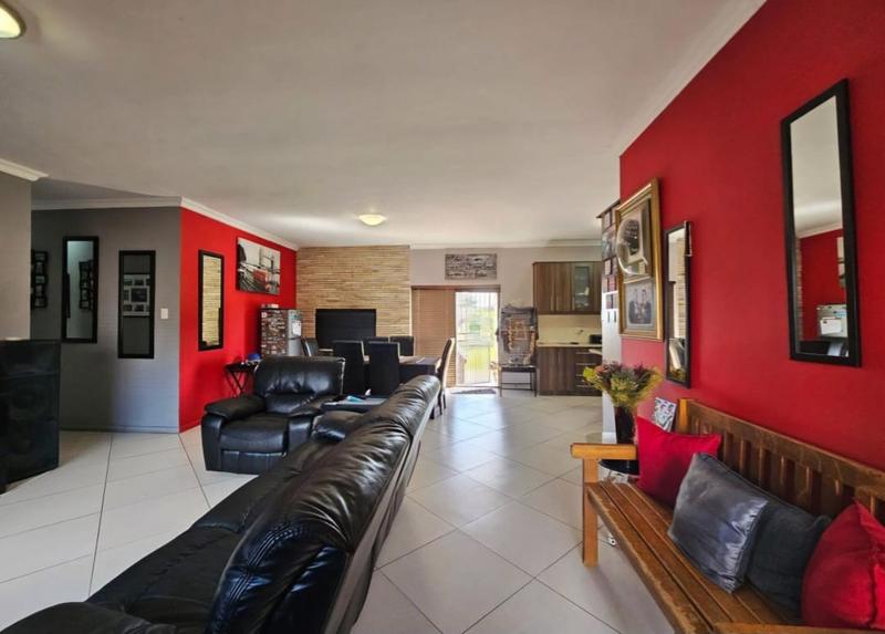 3 Bedroom Property for Sale in Vredenburg Western Cape